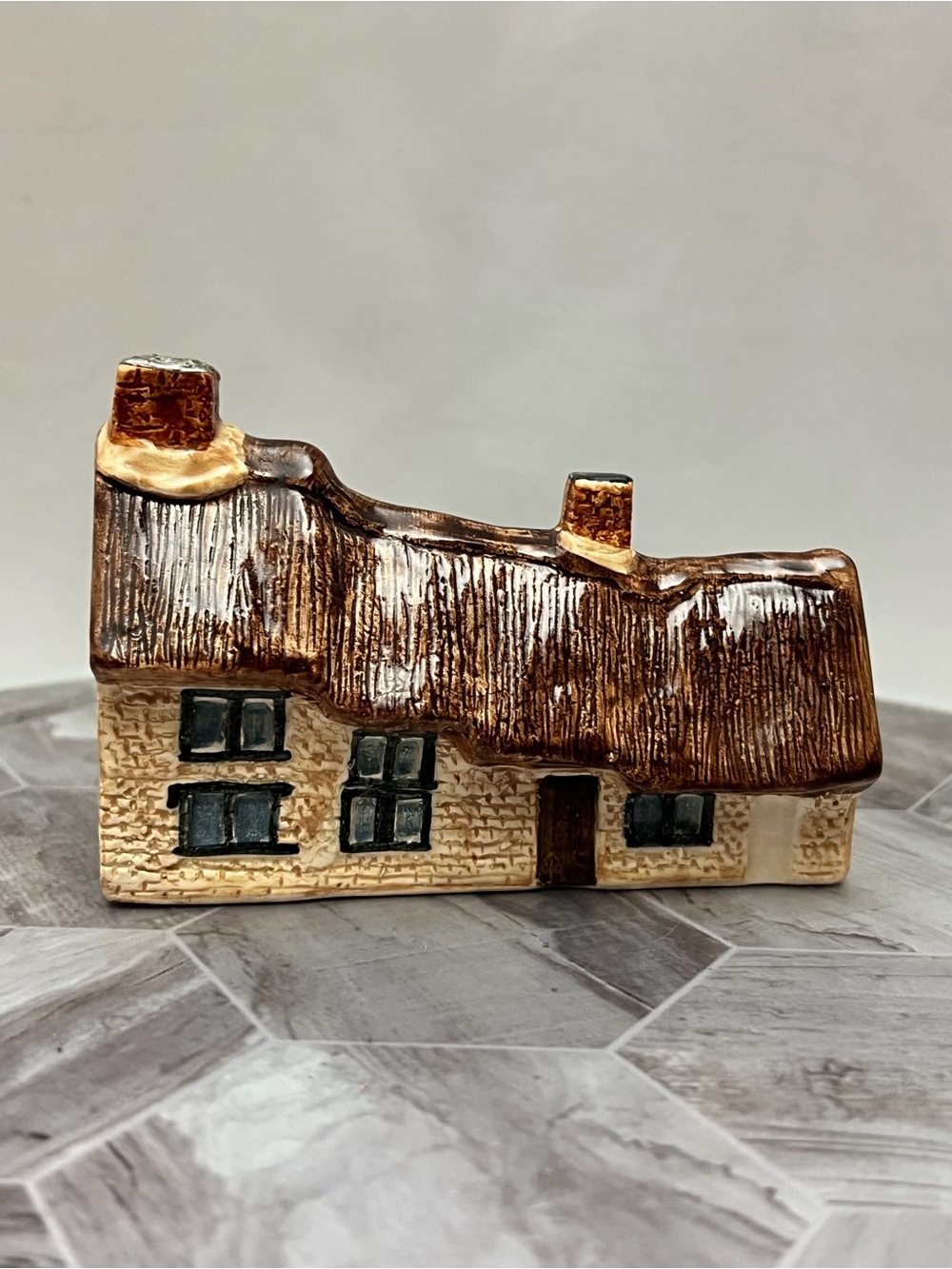 Vintage Landmark Scotch Whisky Tithe Barn Cottage Stanion Decanter